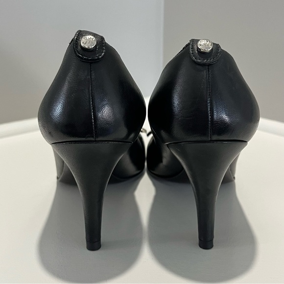 Stuart Weitzman Rounded Toe Leather Black Heels - Picture 9 of 16